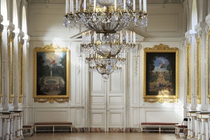 France, Yvelines (78), château de Versailles, classé Patrimoine Mondial de l'UNESCO, le Grand Trianon, la Galerie expose 21 tableaux représentant les bosquets de Versailles de Cotelle