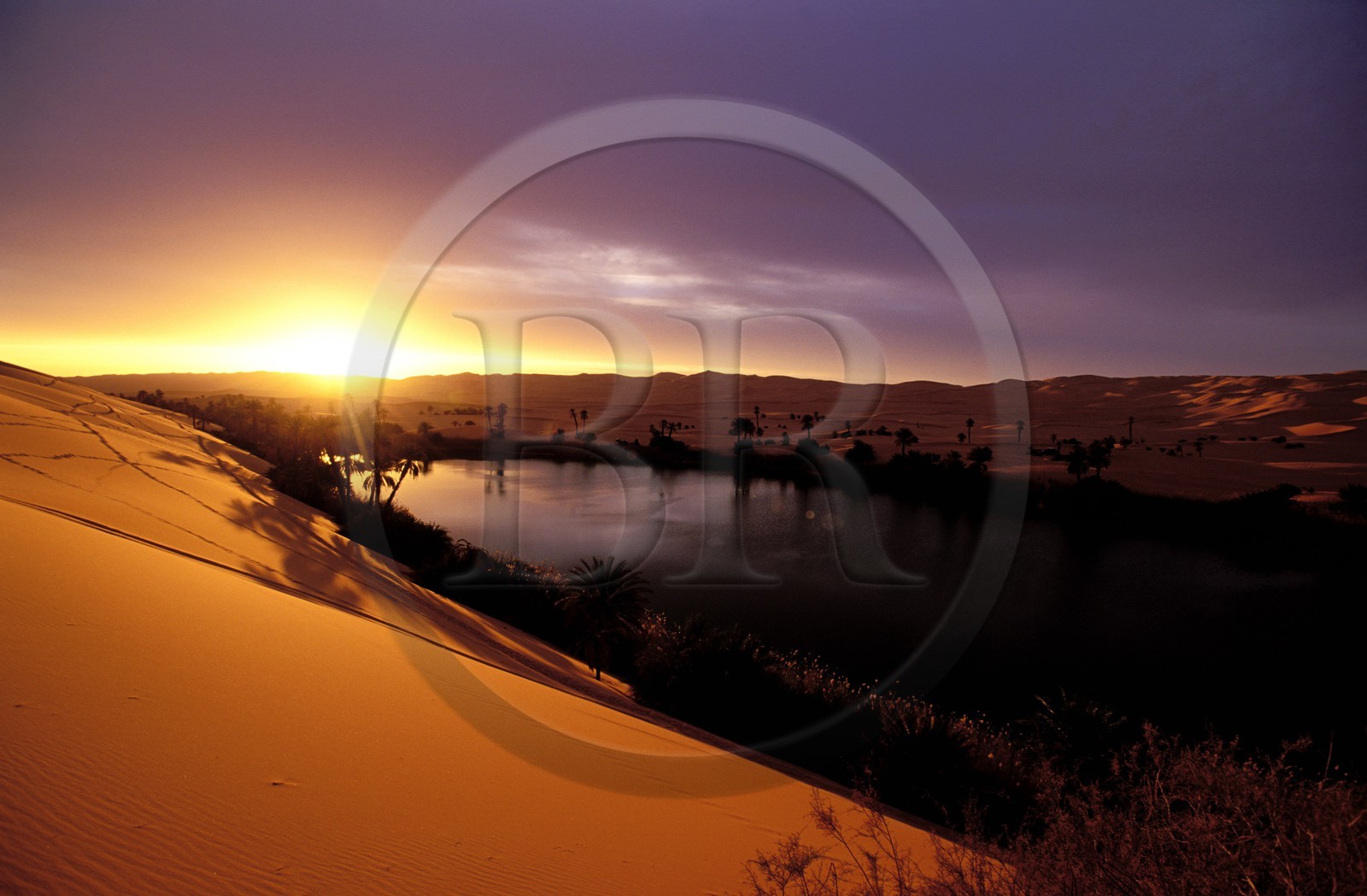 Libye, région du désert, Le Fezzan (Sahara), Erg Ubari, Lac d'Oum El Ma