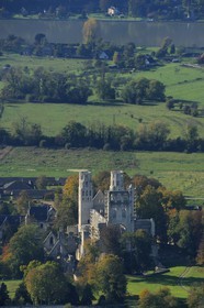 France, Seine-Maritime (76), Pays de Caux, Jumièges, abbaye Saint-Pierre de Jumièges fondée au VIIe siècle (vue aérienne)