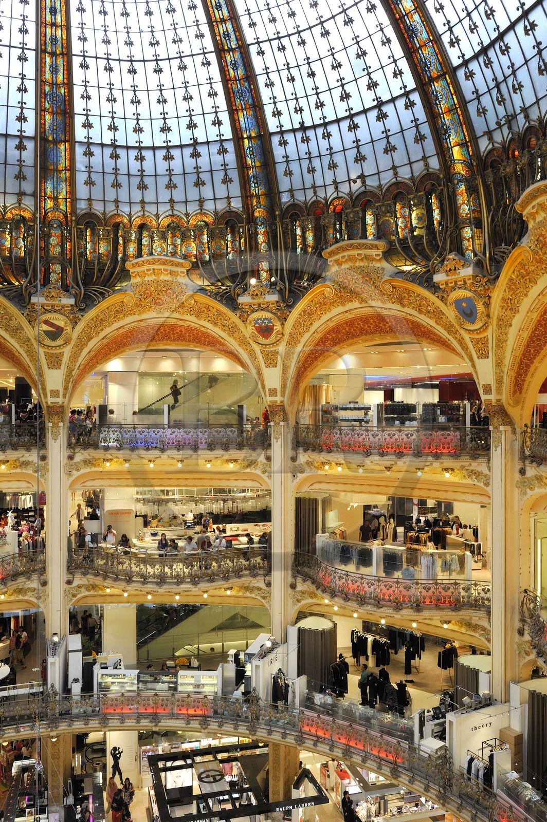France, Paris (75), le grand magasin des Galeries Lafayette situé boulevard Haussmann