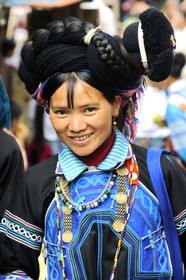 Vietnam, Lao Cai province, North-West Sapa district, multi-ethnic market at Muong Hum, woman from the Ha Nhi minority