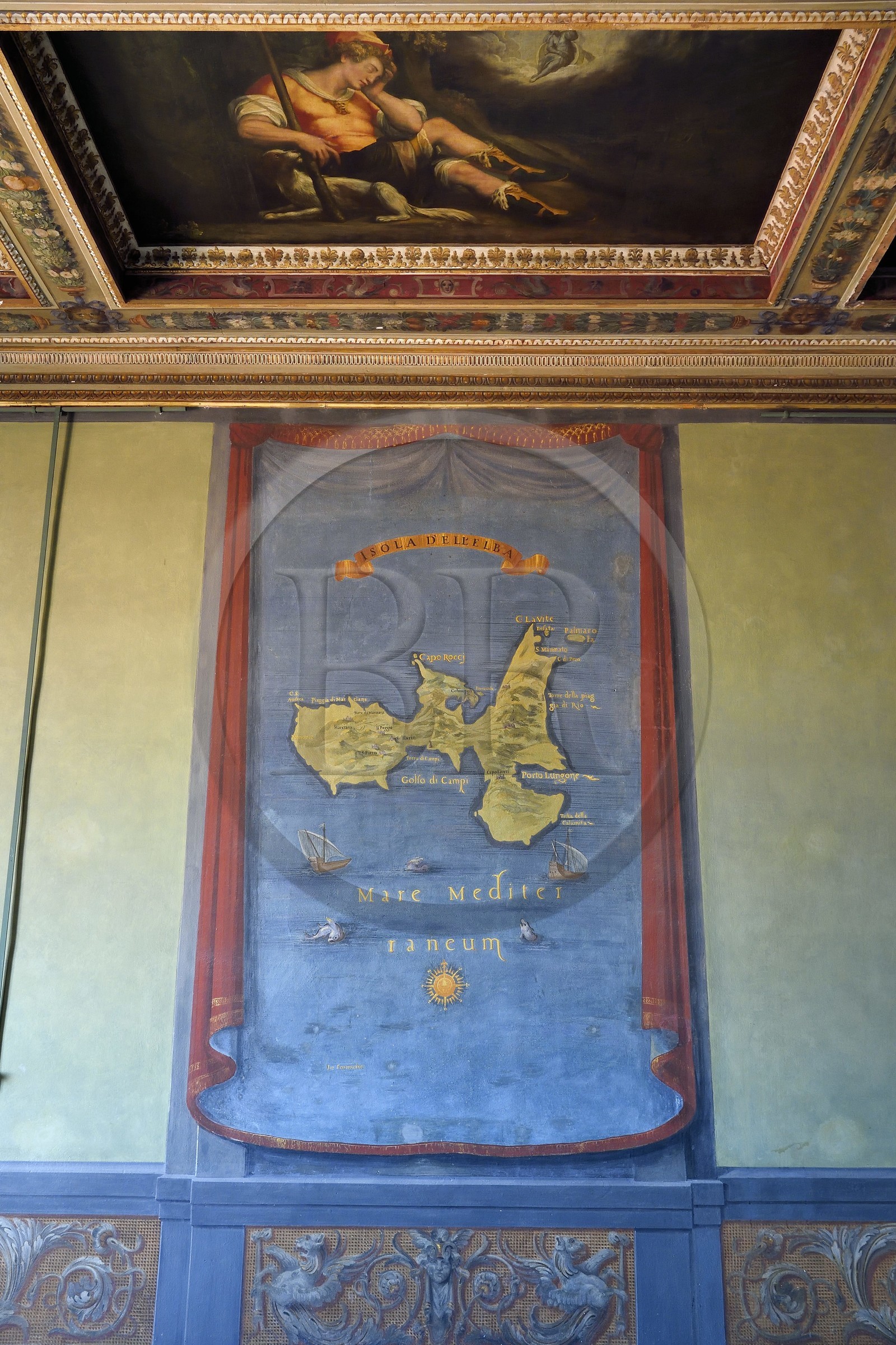 Italie, Toscane, Florence, centre historique classé Patrimoine Mondial de l'UNESCO, musée de la Galleria degli Uffizi (galerie des Offices), Salle des Cartes Géographiques décorée de cartes géographiques qui illustrent le Domaine florentin, l'Etat de Sienne et l'Ile d'Elbe