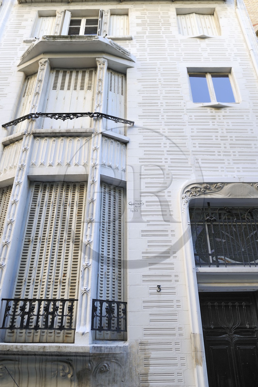 France, Paris (75), immeuble du 3 square Jasmin de style Art Nouveau par Hector Guimard