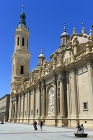 Espagne, Aragon, Saragosse, Plaza del Pilar, Basilique del Pilar (Notre-Dame du Pilier)
