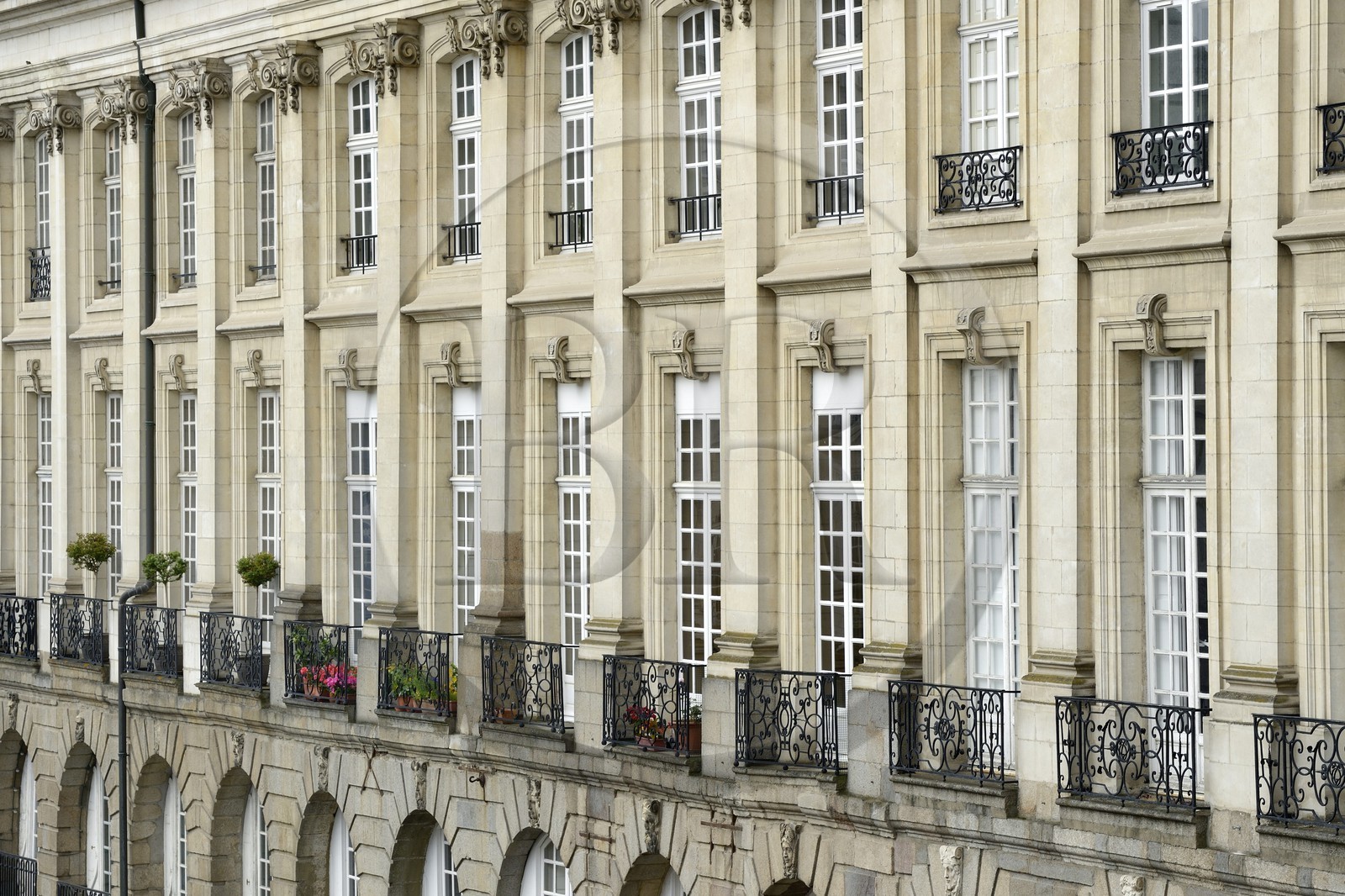 France, Ille-et-Vilaine (35), Rennes, immeubles bordant la place du Parlement de Bretagne