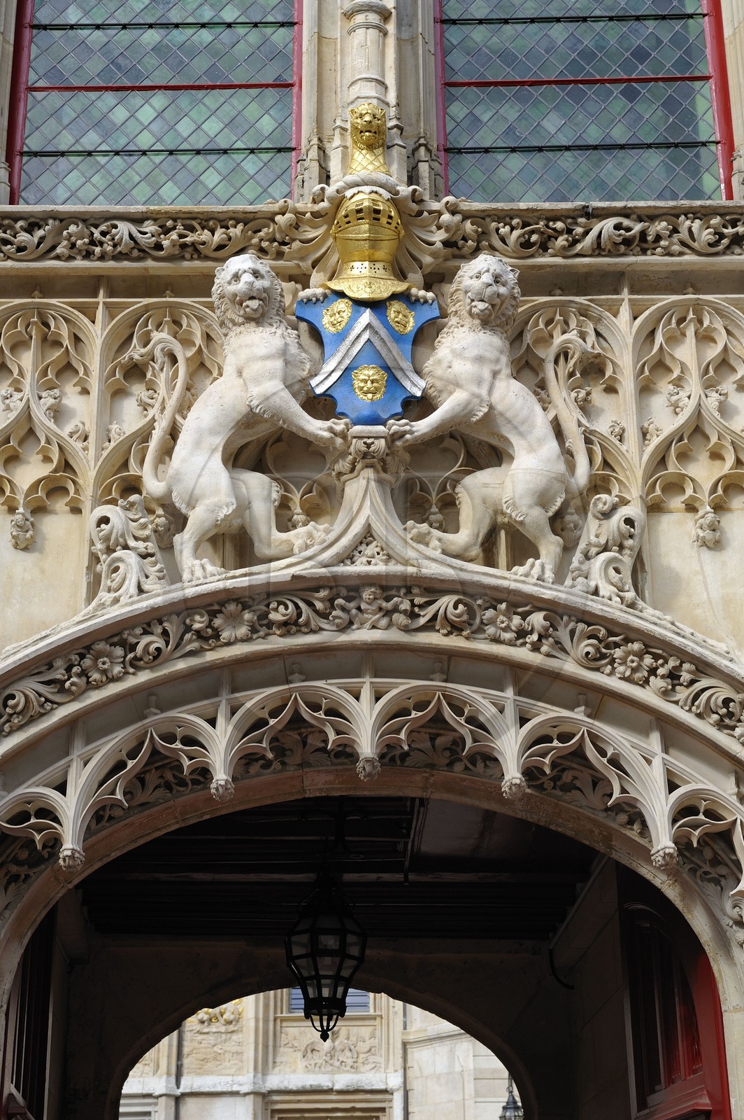 France, Seine-Maritime (76), Rouen, place de la Pucelle, Hôtel de Bourgtheroulde a été bati dans la première moitié du XVIe siècle par Guillaume Le Roux et présente les influences conjointes du gothique flamboyant et de la Renaissance