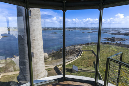 France, Finistère, Abers Country (Pays des Abers), Ile Vierge (Virgin Island) in the Lilia archipelago, view of the Aber Wrac'h estuary from the summit of the old lighthouse from 1845 transformed into an eco-lodge