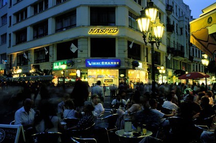 Hungary, Budapest (Pest), Vaci street, the most fashionable street of the city