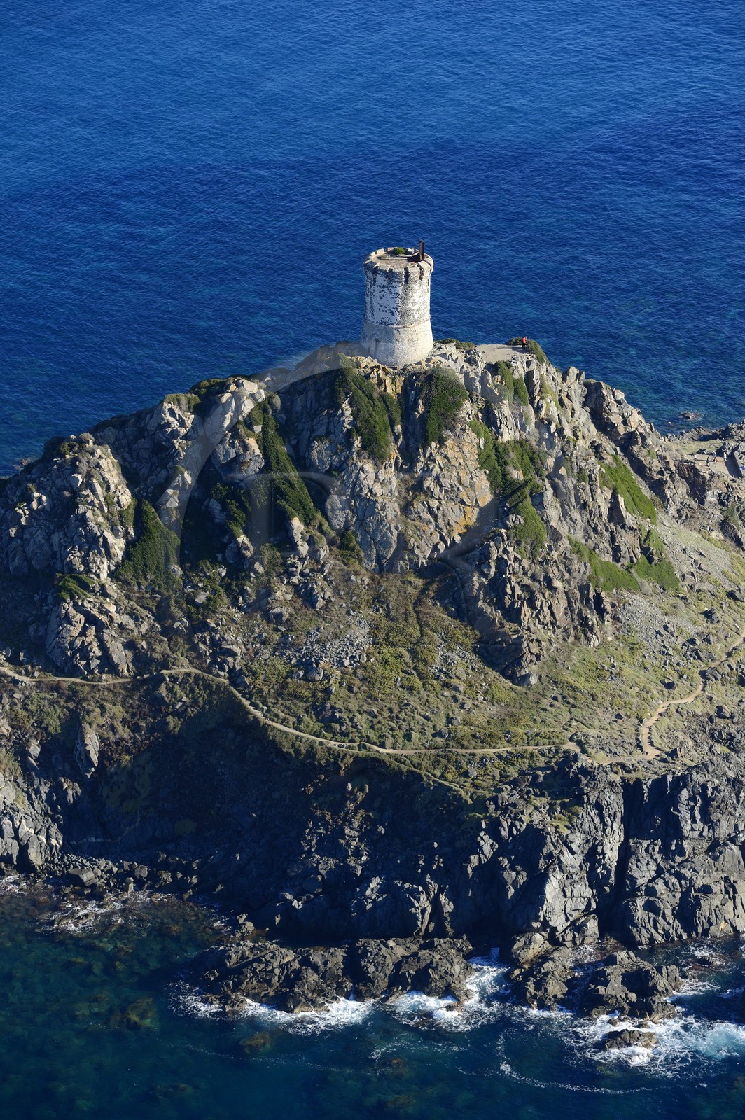 France, Corse-du-Sud (2A), Golfe d'Ajaccio, Pointe et Tour de la Parata face aux Iles Sanguinaires (vue aérienne)