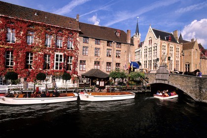 Belgium, West Flanders, Bruges (Brugge), the river and Dijver canal in the old centre town