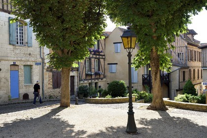 France, Dordogne (24), Bergerac, place de la Myrpe dans le quartier des bateliers