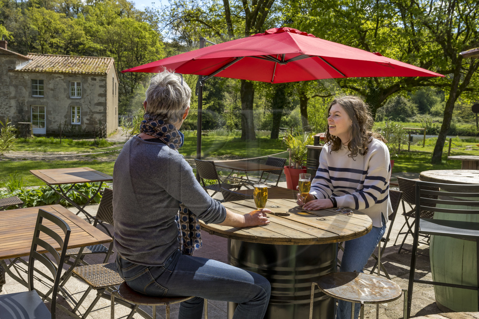 France, Vendée (85), Saint-Malô-du-Bois, Auberge de Poupet dans la vallée du Poupet traversée par la Sèvre Nantaise