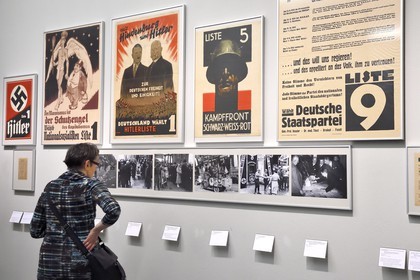Allemagne, Berlin, le Deutsches Historisches Museum (musée de l’histoire allemande), Régime national-socialiste et la seconde guerre mondiale, affiches de propagande
