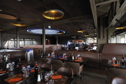 France, Paris (75), la Tour Eiffel, restaurant le 58 Tour Eiffel au premier étage