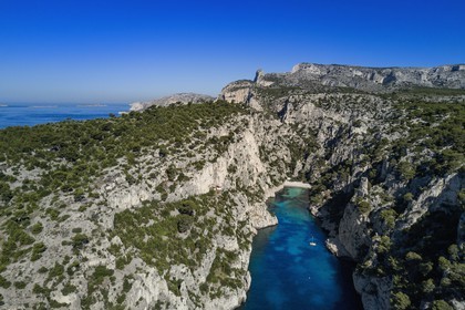 France, Bouches du Rhone, Marseille, National Park of the Calanques, Calanque En Vau (cove) and its beach (request for authorization necessary before publication)