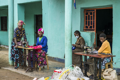 Rwanda, Province du Nord, District de Musanze (Ruhengeri), jour de marché à Muryabazira sur la Route Nationale 4 entre Kigali et Ruhengori