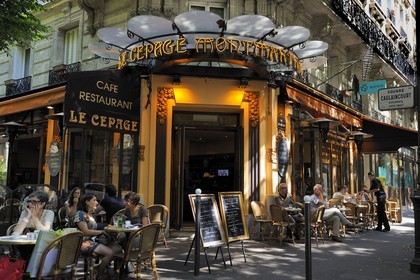 France, Paris (75), la brasserie Le Cepage Montmartrois dans la rue Caulaincourt