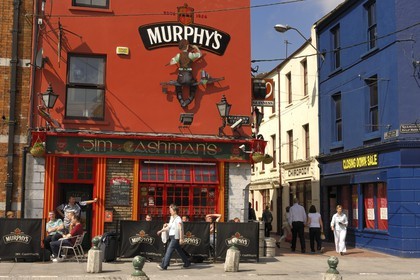 Republic of Ireland, County Cork, Cork, pub on Academy street
