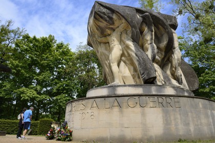 France, Rhone, Lyon, Parc de la Tete d'Or (Tete d'Or park), Remembrance Island (l’Ile du souvenir), memorial of the Lyon architect Tony Garnier and the sculptor Jean-Baptiste Larrivé Grand Prix de Rome in 1904 to honor the soldiers who died in combat
