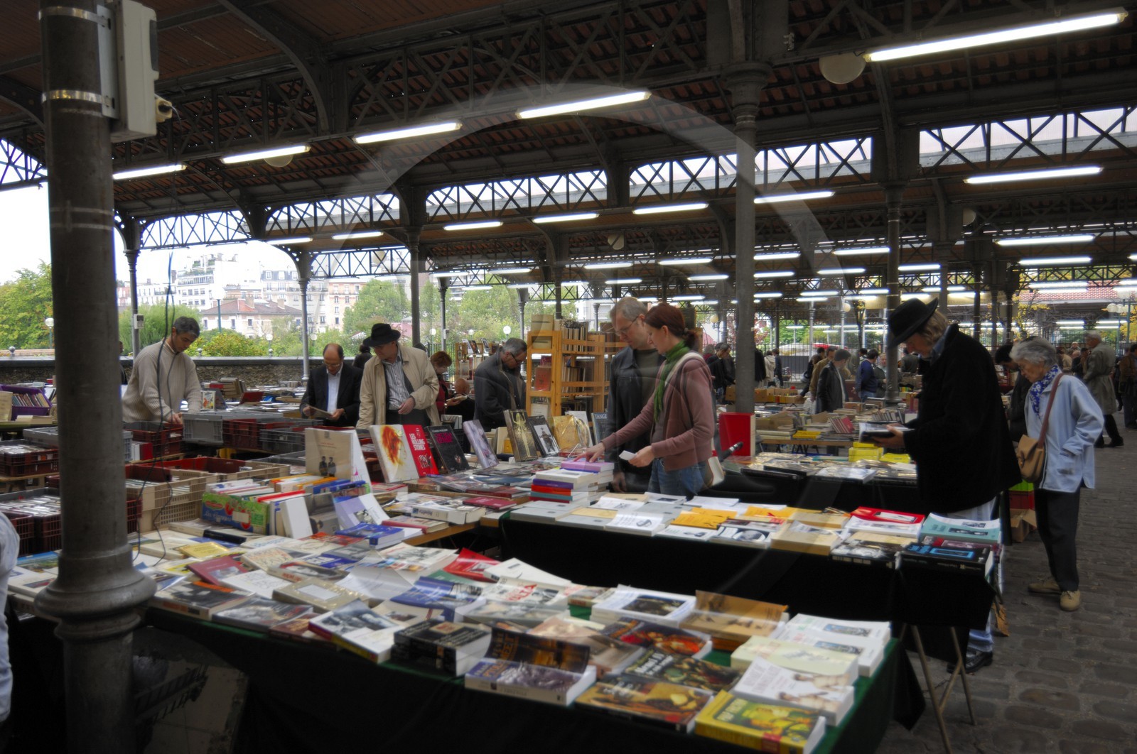 France, Paris (75), Parc George Brassens, le marché aux livres