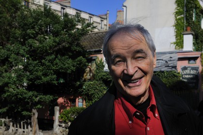 France, Paris (75), la Butte Montmartre, Yves Mathieu directeur du cabaret Au Lapin Agile
