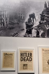 Allemagne, Berlin, le Deutsches Historisches Museum (musée de l’histoire allemande), Régime national-socialiste et la seconde guerre mondiale, la chute de Berlin
