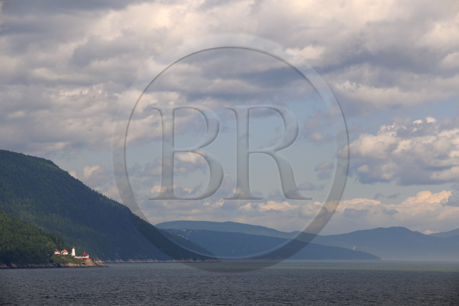 Canada, province de Québec, région du Manicouagan, phare du Cap Saumon sur le Saint Laurent