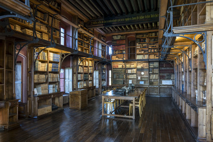 France, Pyrenees Atlantiques, Basque Country coast, Hendaye, Abbadia castle built in 1870 by Eugène Viollet-le-Duc for Antoine d'Abbadie d'Arrast, the library