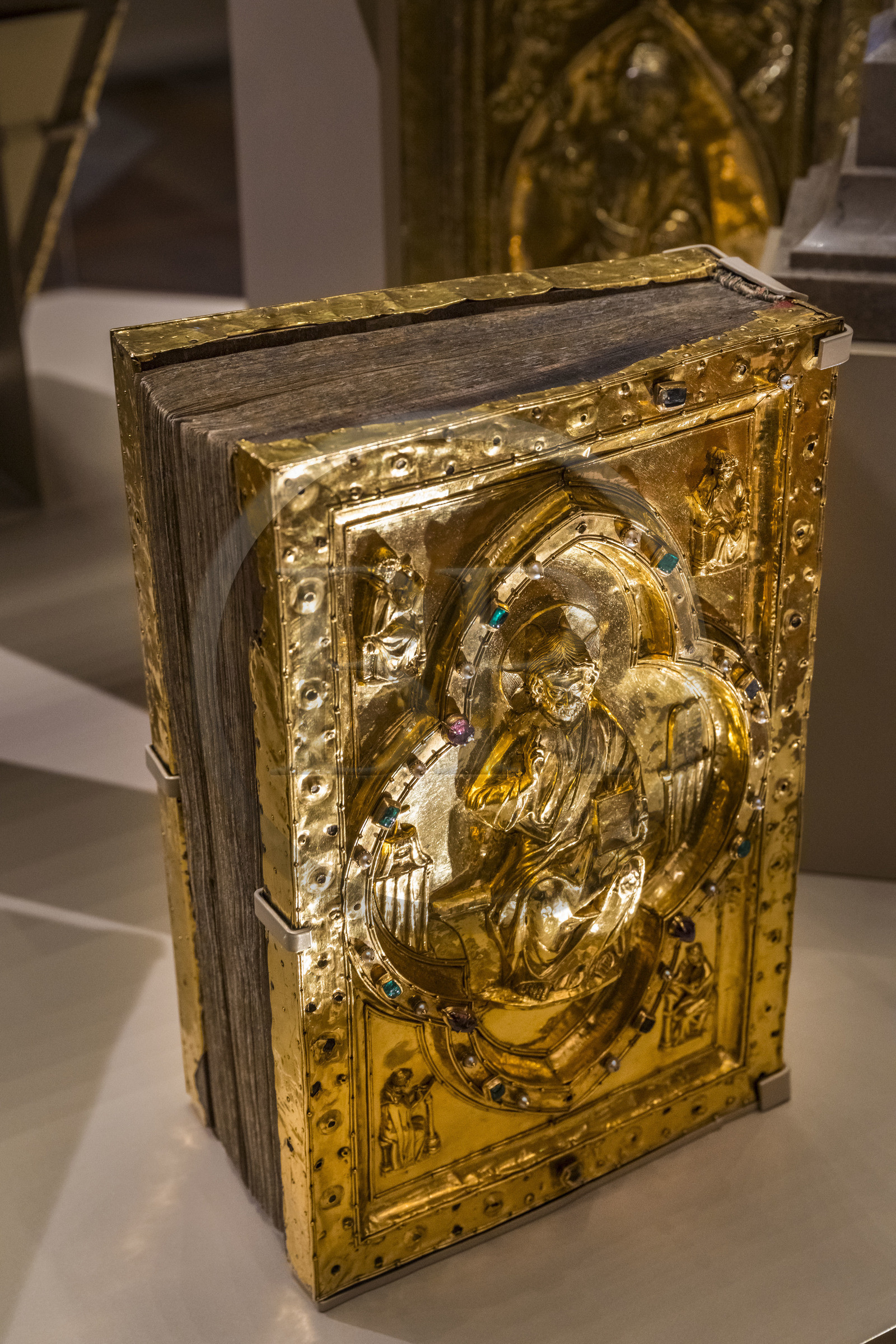 France, Paris (75), Bibliothèque Nationale de France, site Richelieu, la galerie Mazarin, troisième évangéliaire de la Sainte-Chapelle, Paris 1260-1270, conçu probablement le roi Louis IX (1226-1270) futur Saint-Louis