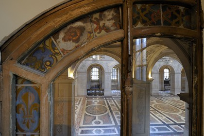France, Yvelines (78), château de Versailles, classé Patrimoine Mondial de l'UNESCO, oratoire particulier caché de la Marquise de Pompadour donnant sur la Chapelle Royale