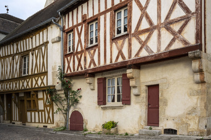 France, Yonne, regional natural park of Morvan, Avallon, 15th-16th century half-timbered house on Rue Maison Dieu in the old town