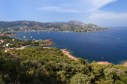 France, Var, Agay area next to Saint-Raphael, Massif de l'Esterel (Esterel Massif), the harbor of Agay, the rastel d'Agay and the peak of Cap Roux in the background