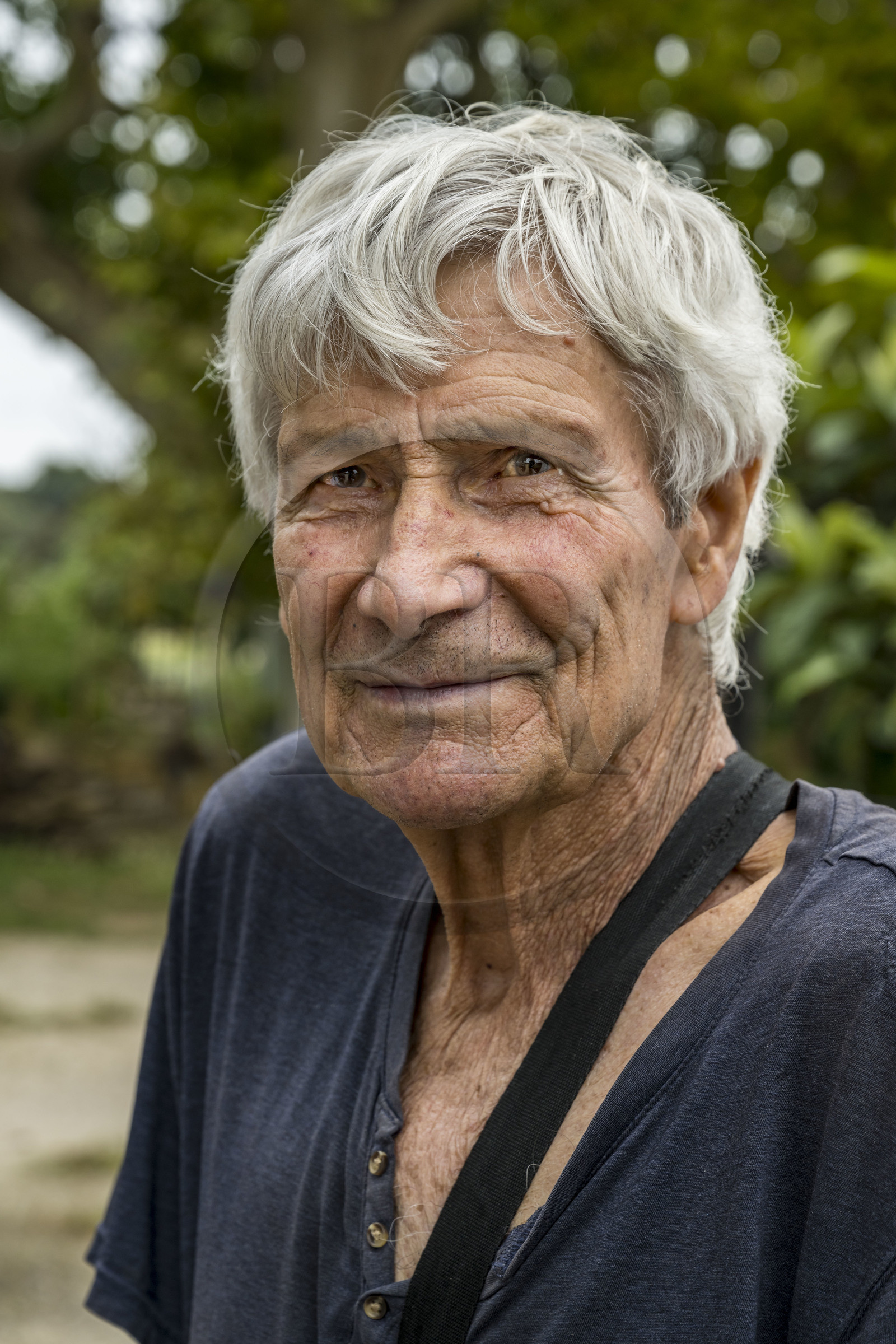 France, Bouches-du-Rhône (13), Fontvieille, l'archéologue autodidacte Otello Badan