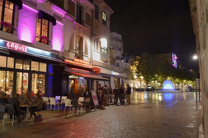 France, Marne, Reims, Café terraces in the street Marx Dormoy