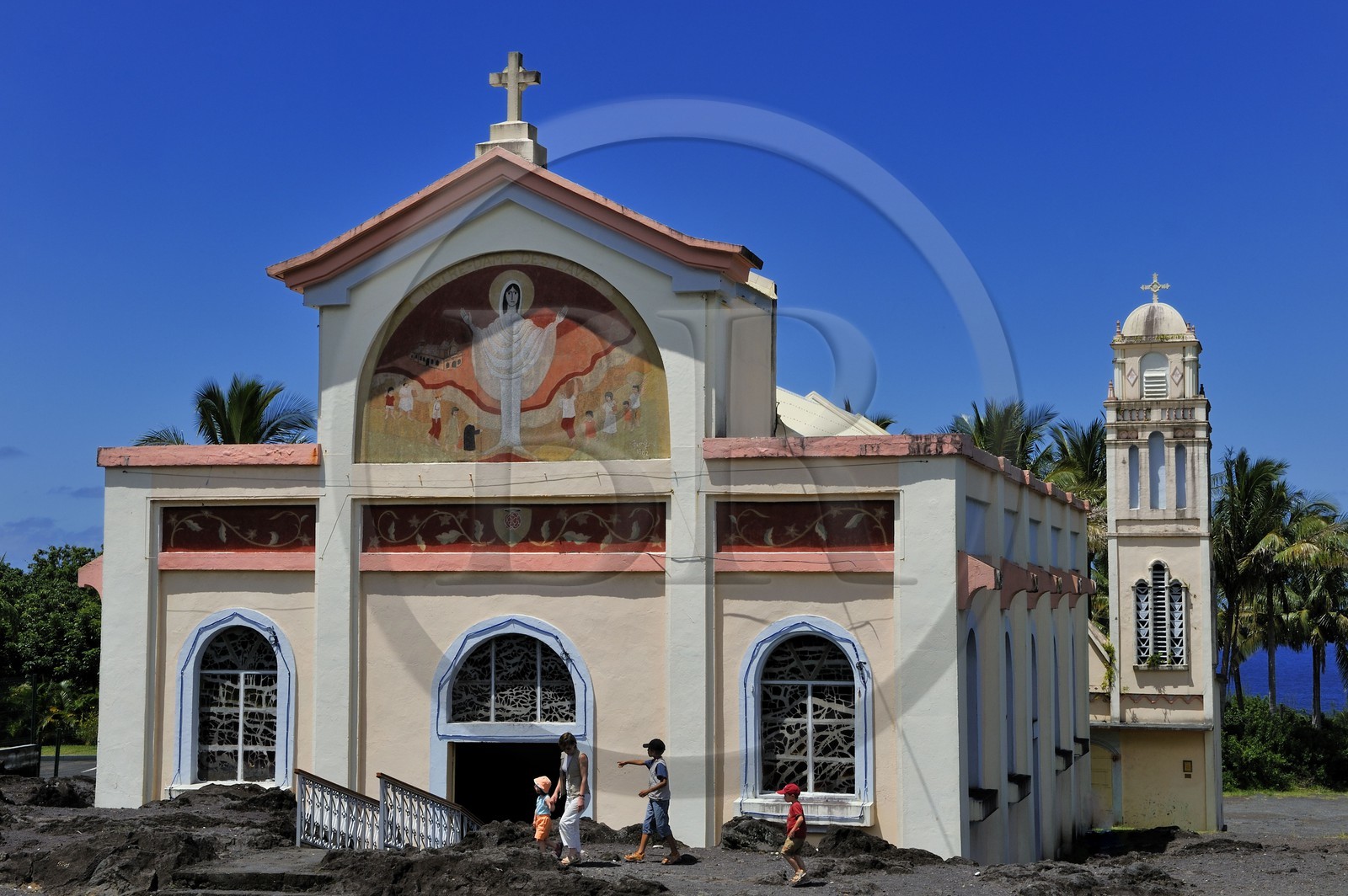 France, île de la Réunion, Côte Est, église de Piton Sainte-Rose miraculeusement épargnée par la coulée de lave de 1977