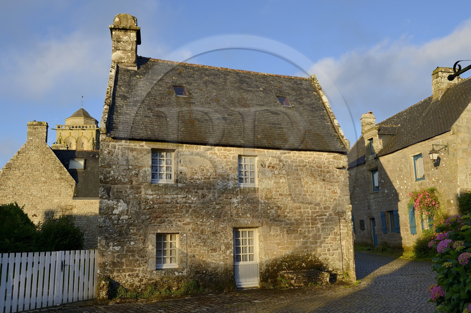 France, Finistère (29), Locronan, labellisé Les Plus Beaux Villages de France, maison traditionnelle