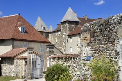France, Allier (03), former province of Bourbonnais, Chantelle, Saint-Vincent Benedictine abbey and former stronghold belonging to the Bourbon family, way of Saint-Jacques de Compostelle