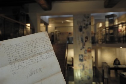 France, Paris, the Museum of Letters and Manuscripts, from Catherine de Medicis, queen of France (1519 - 1589), letter sent to Sir Horatio Ruccelai