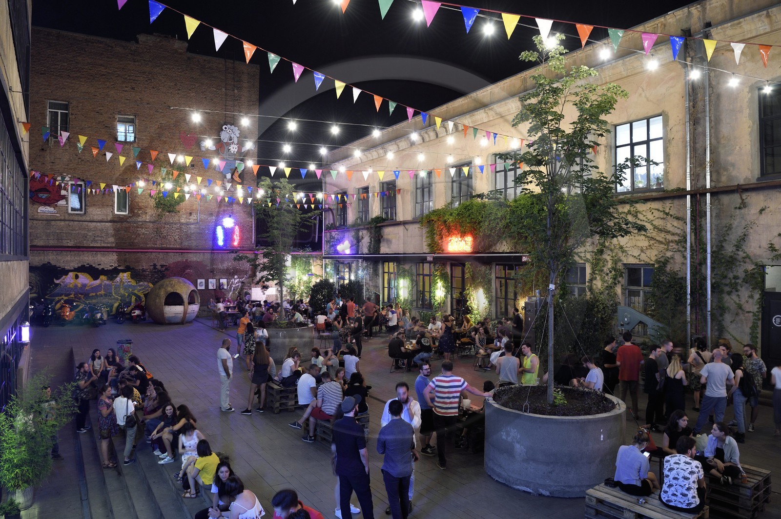 Géorgie, Tbilissi, Fabrika hotel cafe