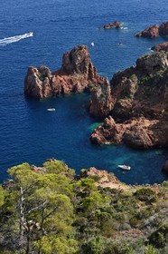 France, Var (83), Agay commune de Saint-Raphaël, massif de l'Estérel, crique du cap du Dramont