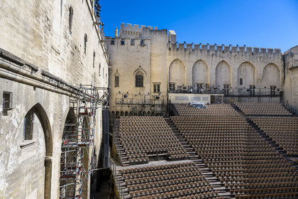 France, Vaucluse (84), Avignon, Palais des Papes classé Patrimoine mondial de l'UNESCO, la Cour d'Honneur du Palais des Papes pendant le Festival d'Avignon