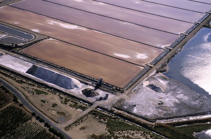 France, Aude (11), les marais salants des salins de Gruissan (vue aérienne)