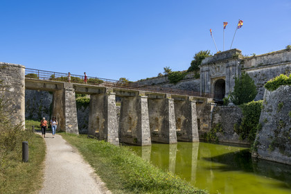 France, Charente Maritime, Oleron island, le Chateau-d'Oleron, the Royal Gate, one of the main accesses to the citadel