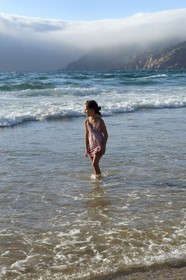 Portugal, région de Lisbonne, Cascais, petite plage sauvage de Abano au nord de la plage de Guincho sur la côte d'Estoril