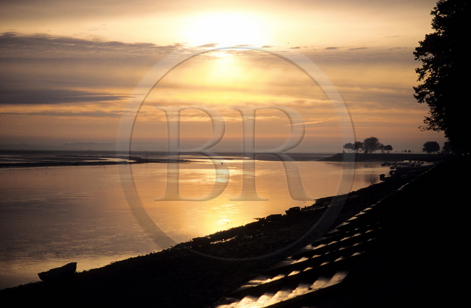 France, Somme, Saint Valery sur Somme, seaside landscape at sunset
