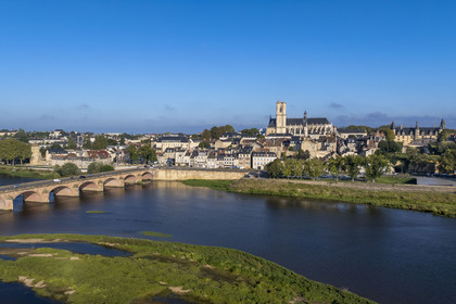 France, Nièvre, Nevers, the islands on the Loire upstream from the Pont de la Loire, the Quai de Mantoue, the Saint-Cyr-et-Sainte-Julitte cathedral the Ducal Palace in the background (aerial view)