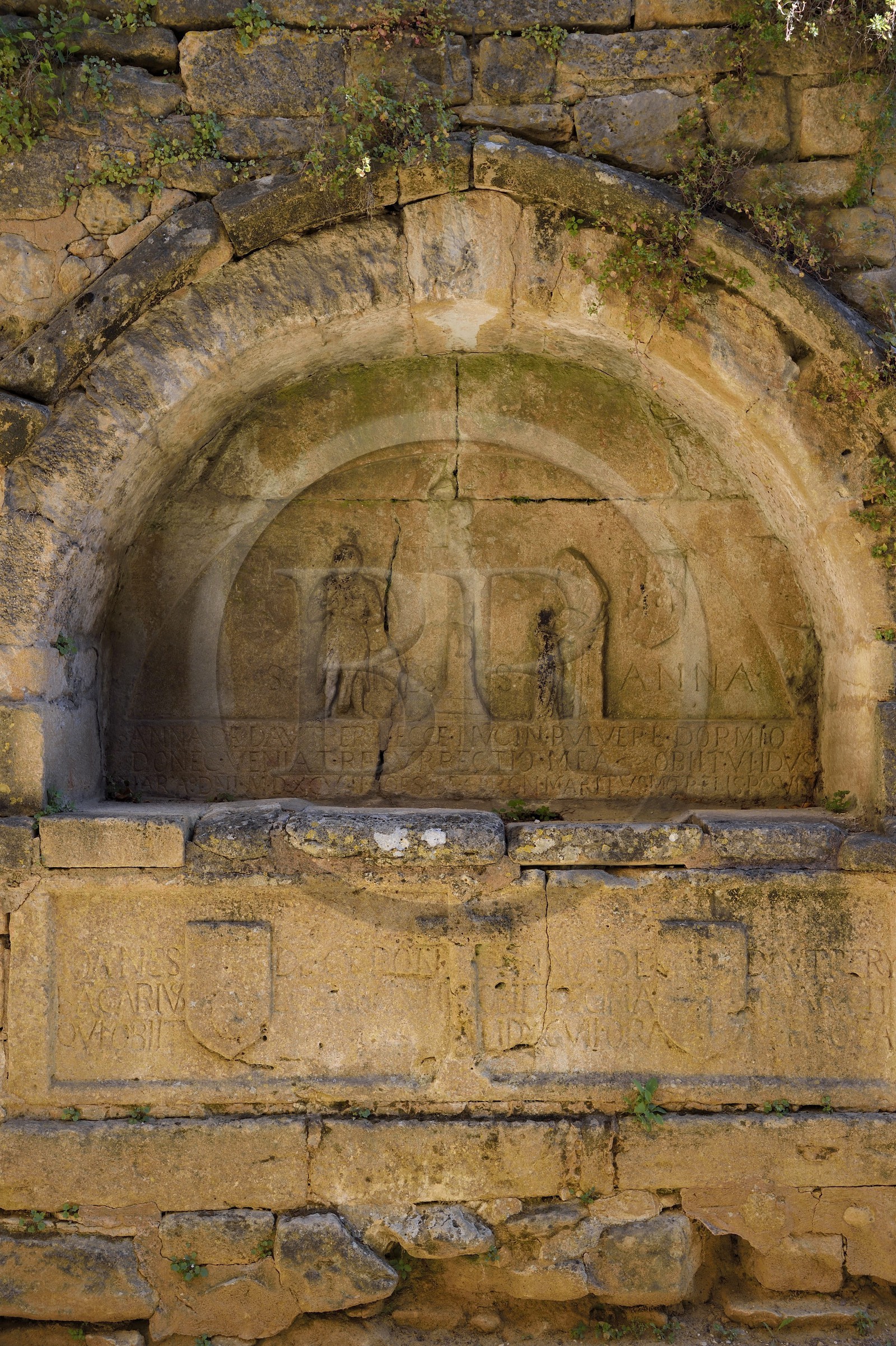 France, Dordogne (24), Périgord Noir, vallée de la Dordogne, Sarlat-la-Canéda, le sarcophage de Anne de Dautrery dans le passage des Enfeus