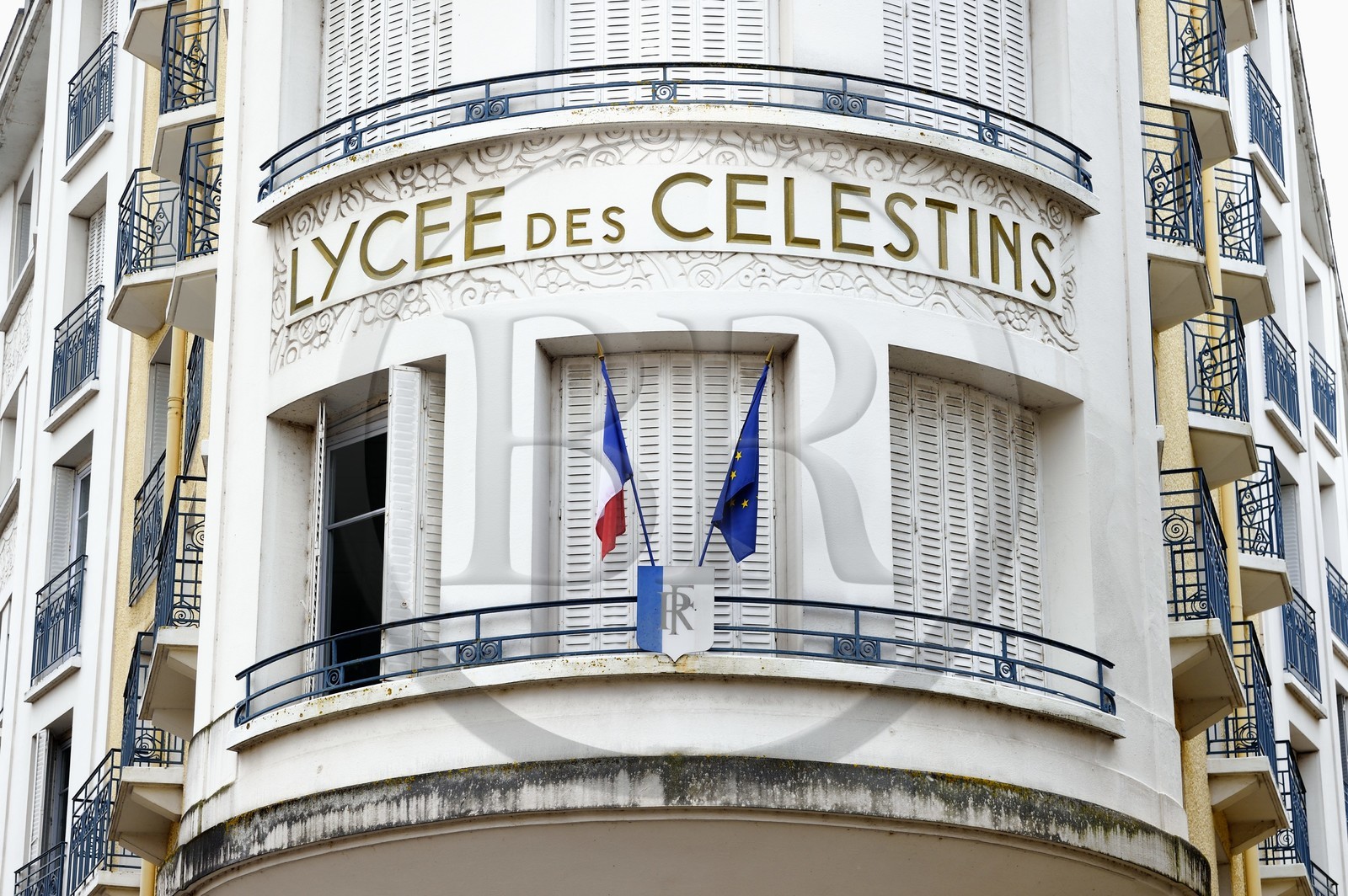 France, Allier (03), Vichy, l’ancien Hotel des Célestins devenu Lycée des Célestins, en forme de paquebot et de style Art Déco