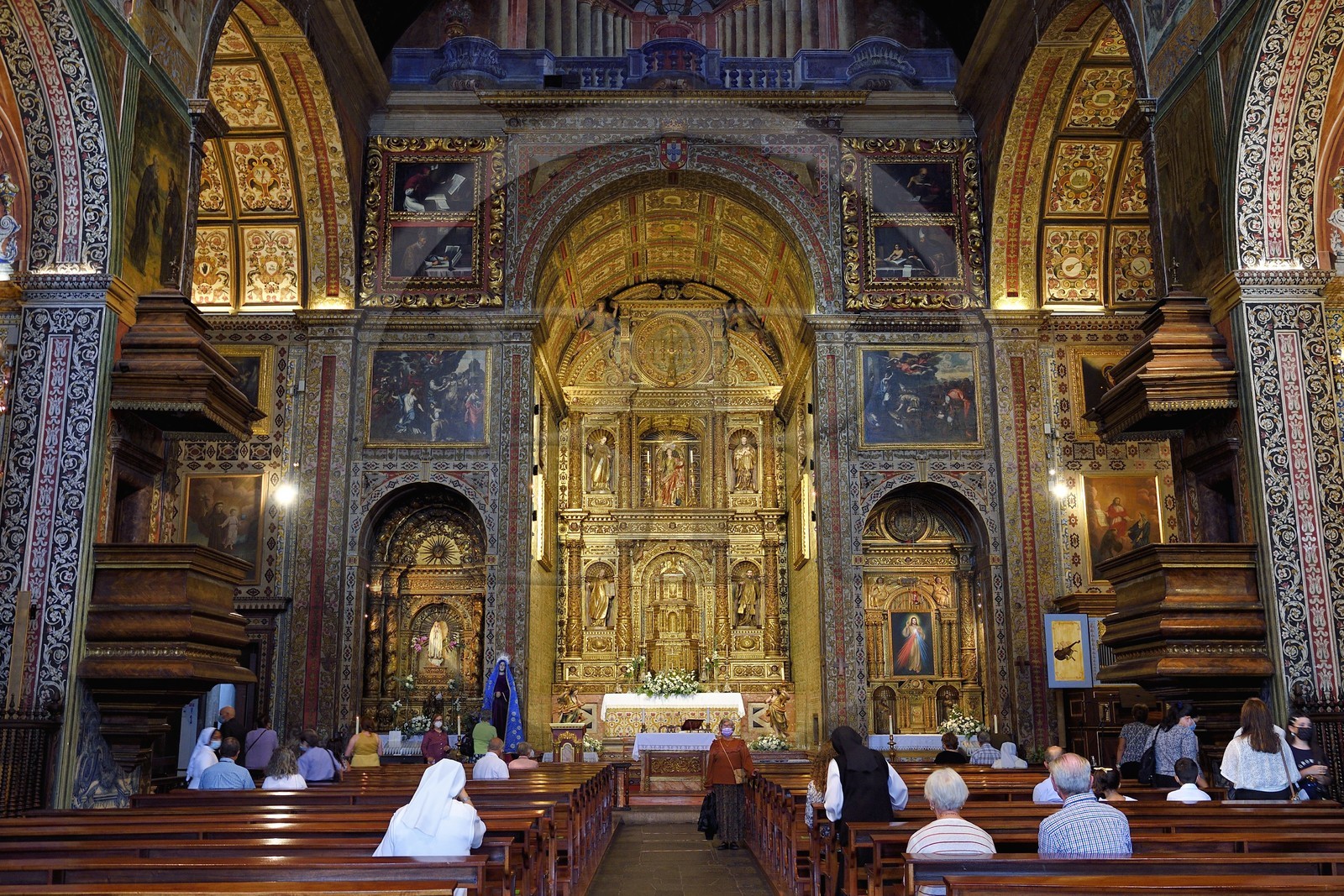 Portugal, Ile de Madère, Funchal, praca do municipio, église Saint-Jean-l'Evangéliste (Igreja de Sao Joao Evangelista) ou église du Collège des Jésuites
