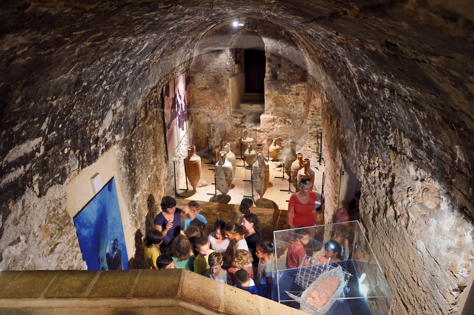 France, Alpes-Maritimes (06), Cannes, Iles de Lérins, Ile Sainte-Marguerite, le Fort Royal fortifié par Vauban, résultats des fouilles sur un ancien navire de commerce romain exposés dans une ancienne citerne
